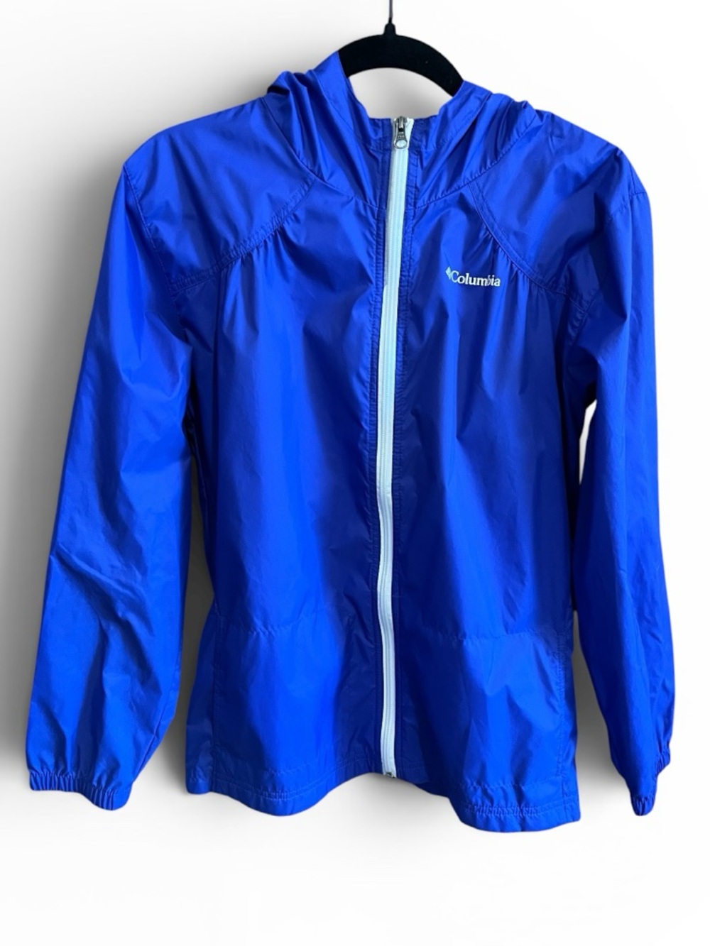 Size XL Columbia Blue Hooded Windbreaker
